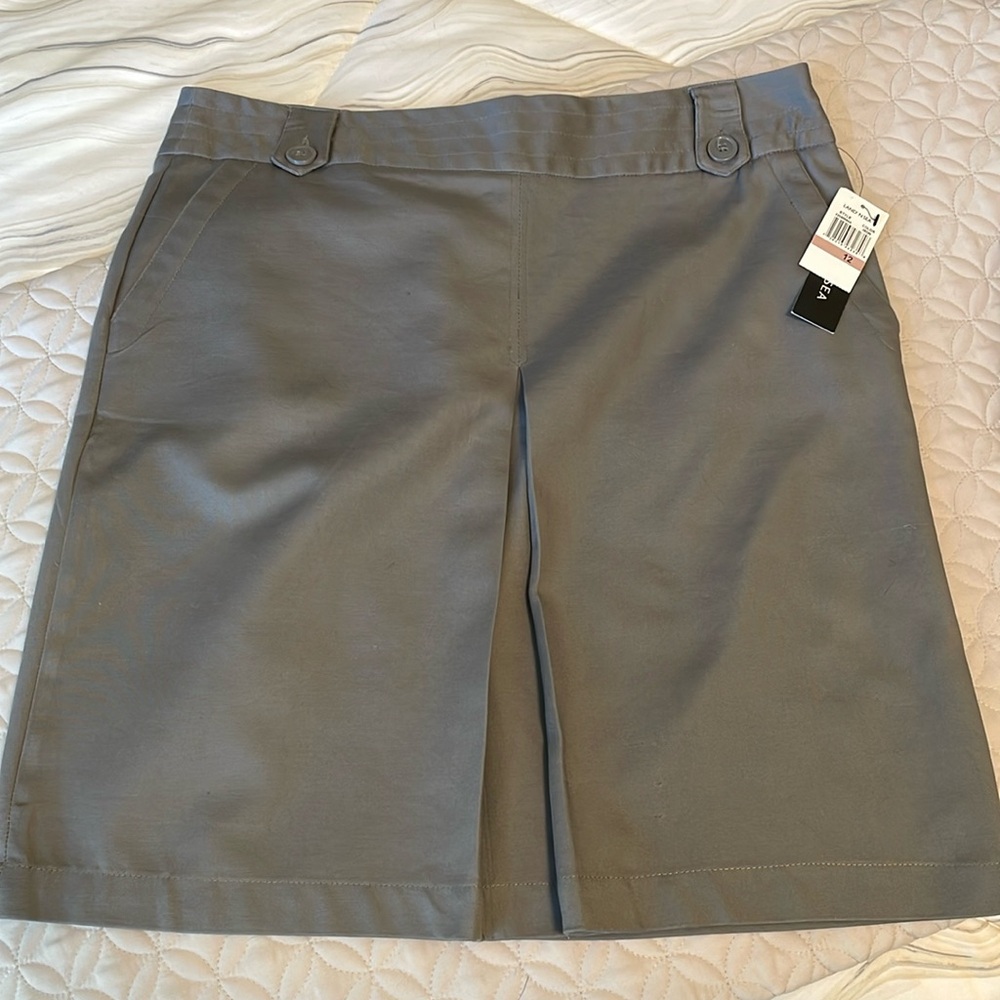 NWT Land' N Sea Skirt